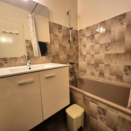 Le Saint Charles A - Idealement Situe A 50 M Des Thermes Chevalley ! Mae-7704 *