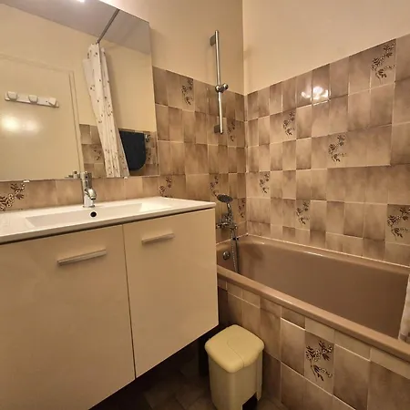 Résidence Le Saint Charles A - Idéalement Situé à 50 M Des Thermes Chevalley ! Mae-7704 Aix-les-Bains